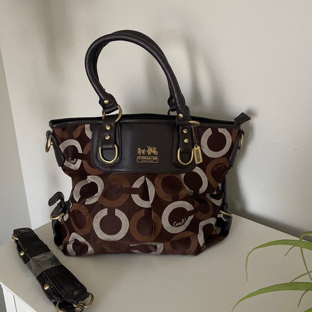 COACH. IMITATION! MADE IN CHINA